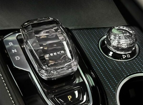 Накладки под хрусталь на ручку КПП и регулятор громкости ZEEKR 001